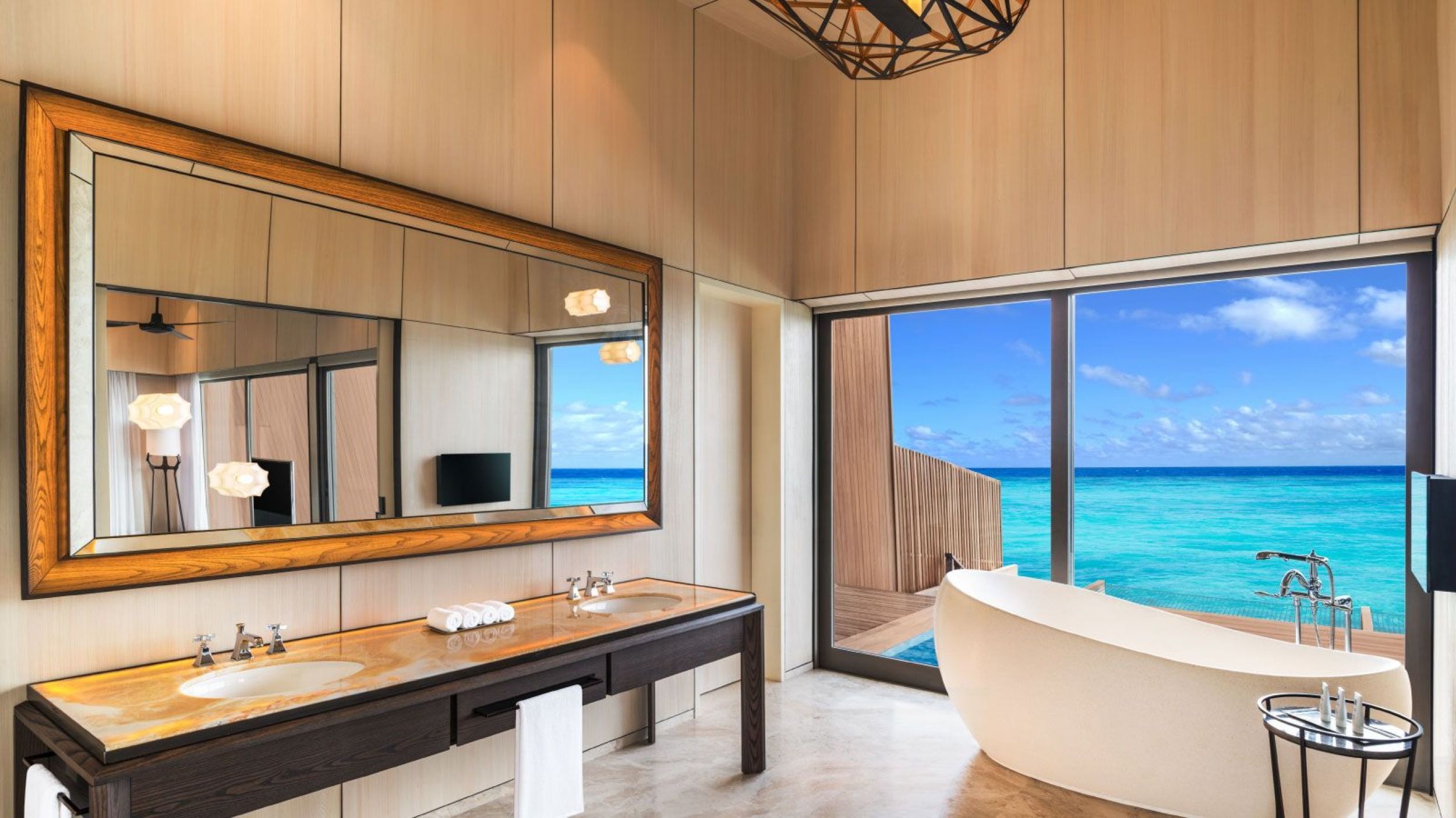 Lagoon Overwater St. Regis Suite with Pool
- bathroom - The St. Regis Maldives Vommuli Resort