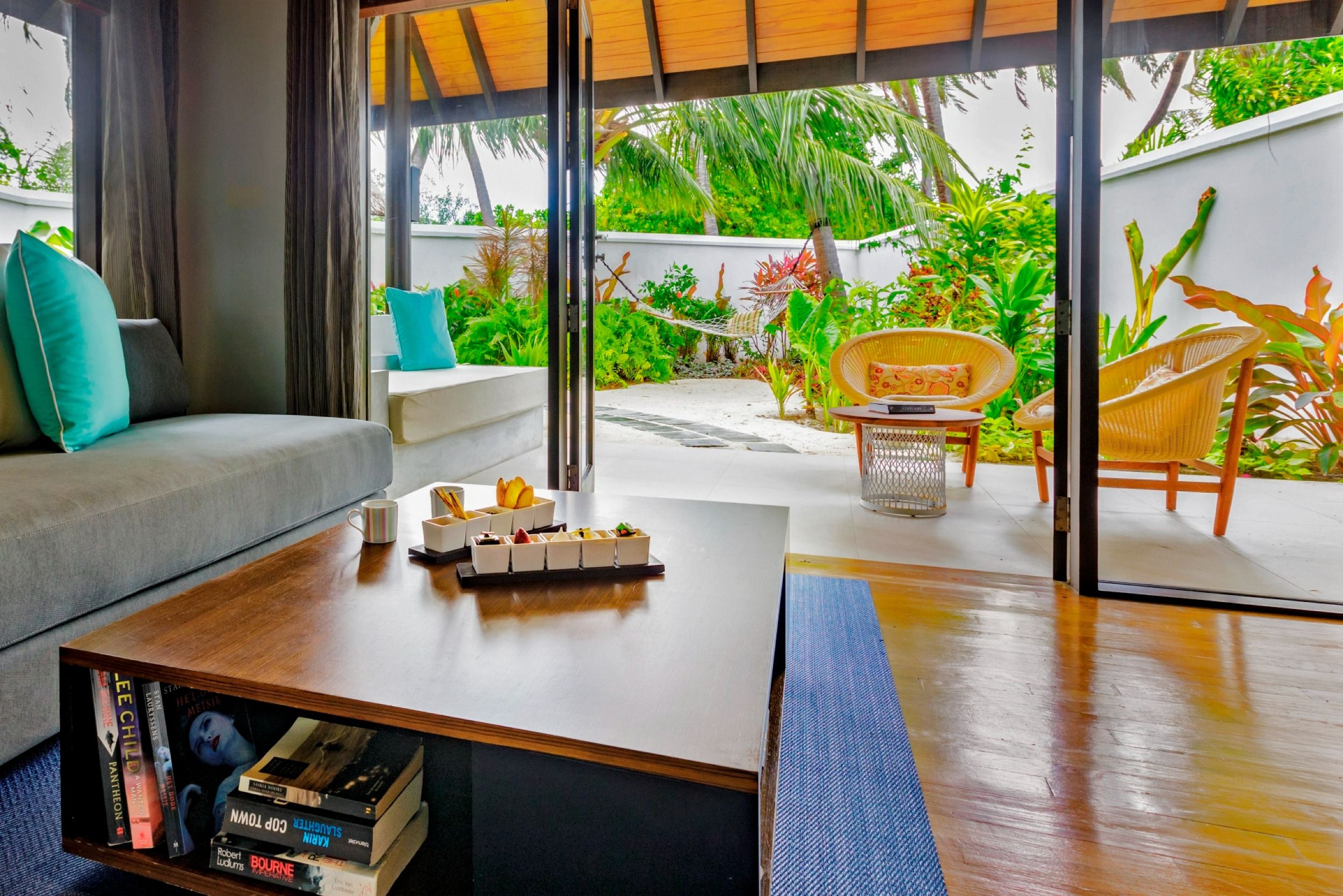 Niva Velassaru Maldives Resort 
