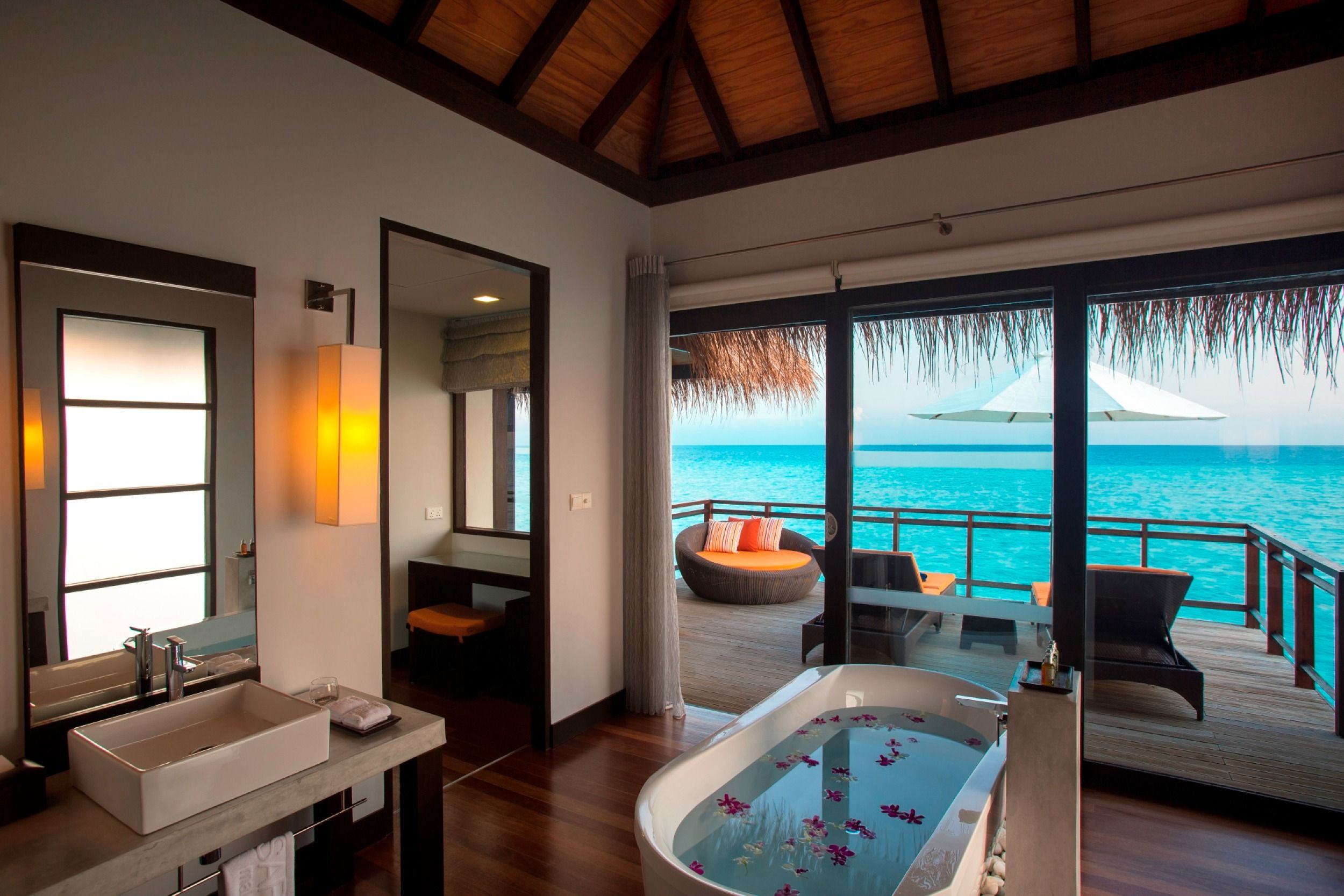 Niva Velassaru Maldives Resort 