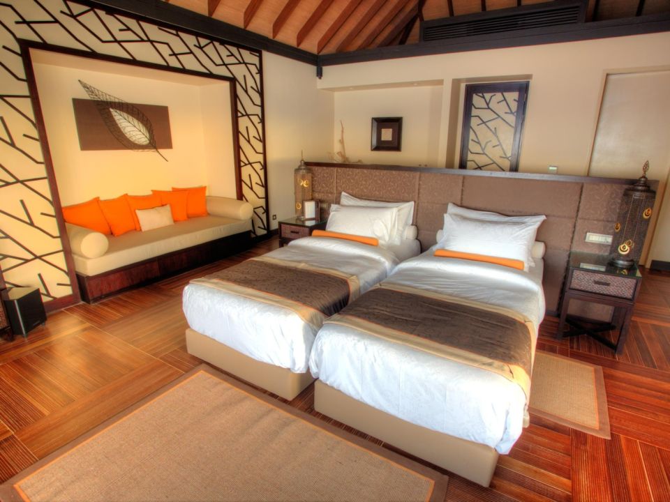 Twin bedroom in Ayada Royal Suite