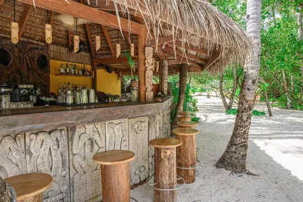 Side view of Totem Bar