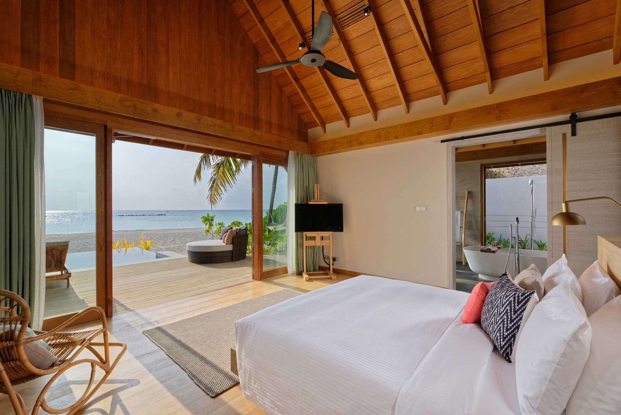 Emerald Faarufushi Maldives