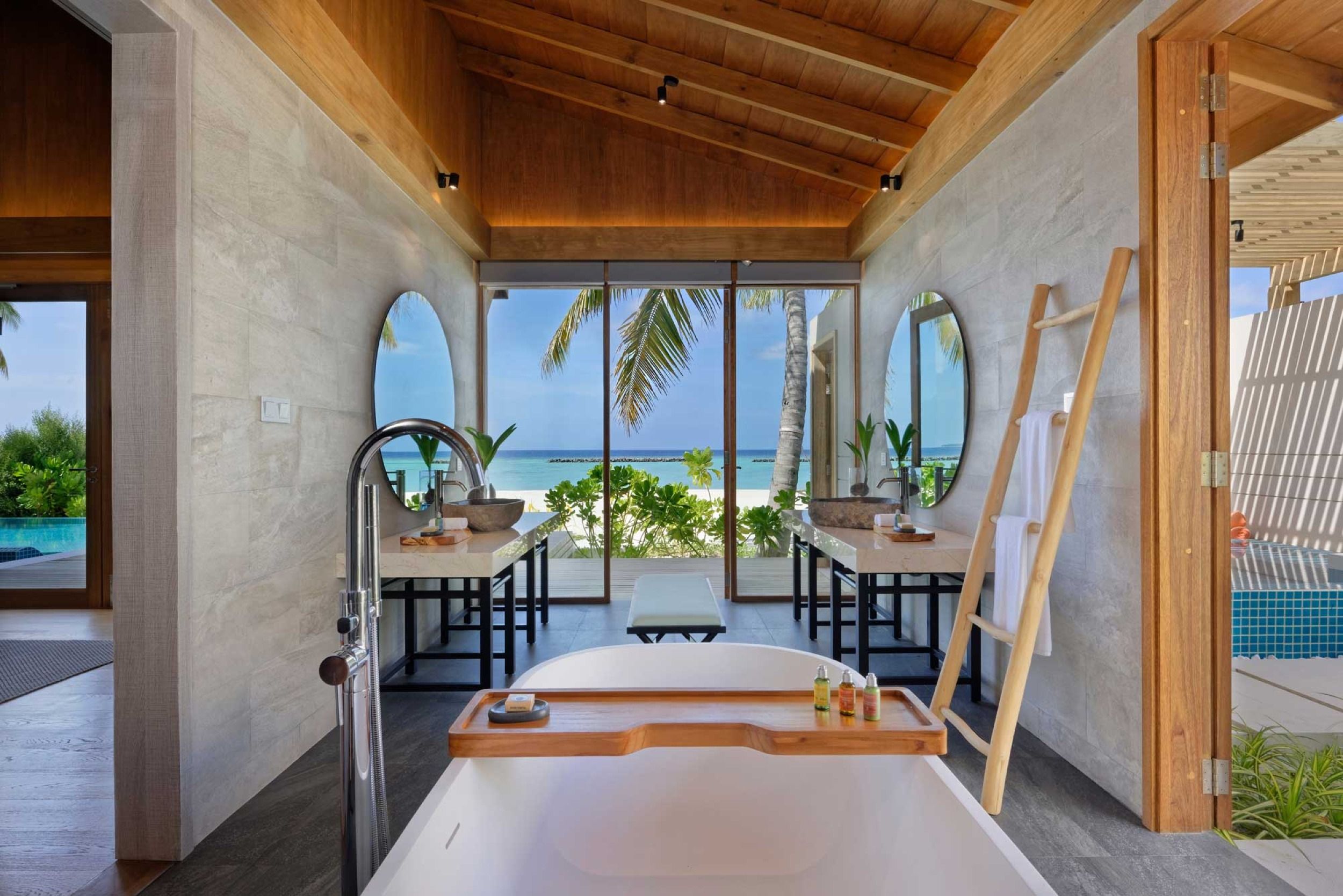 Emerald Faarufushi Maldives