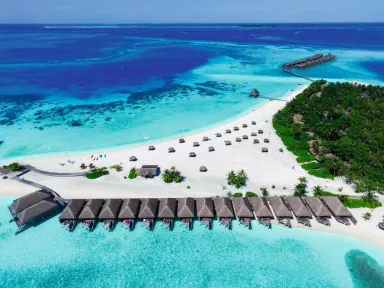 How Does Constance Moofushi Outshine Other All-inclusive Resorts in the Maldives?