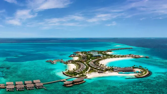 Why Hilton Amingiri Resort is the Most Luxurious Overwater Suite with Pool in the Maldives? 