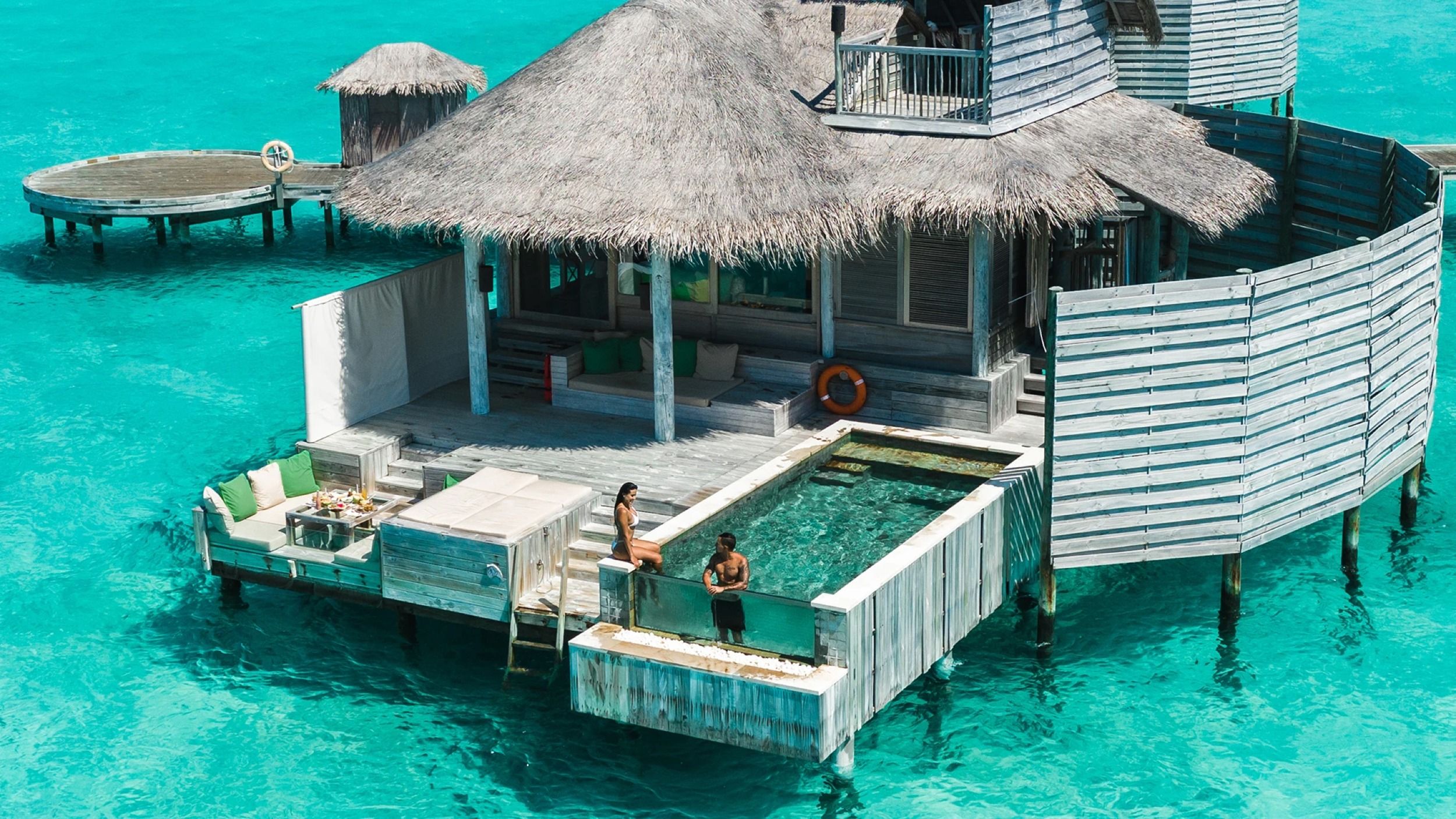 Sunset Laamu Water Villa with Pool 