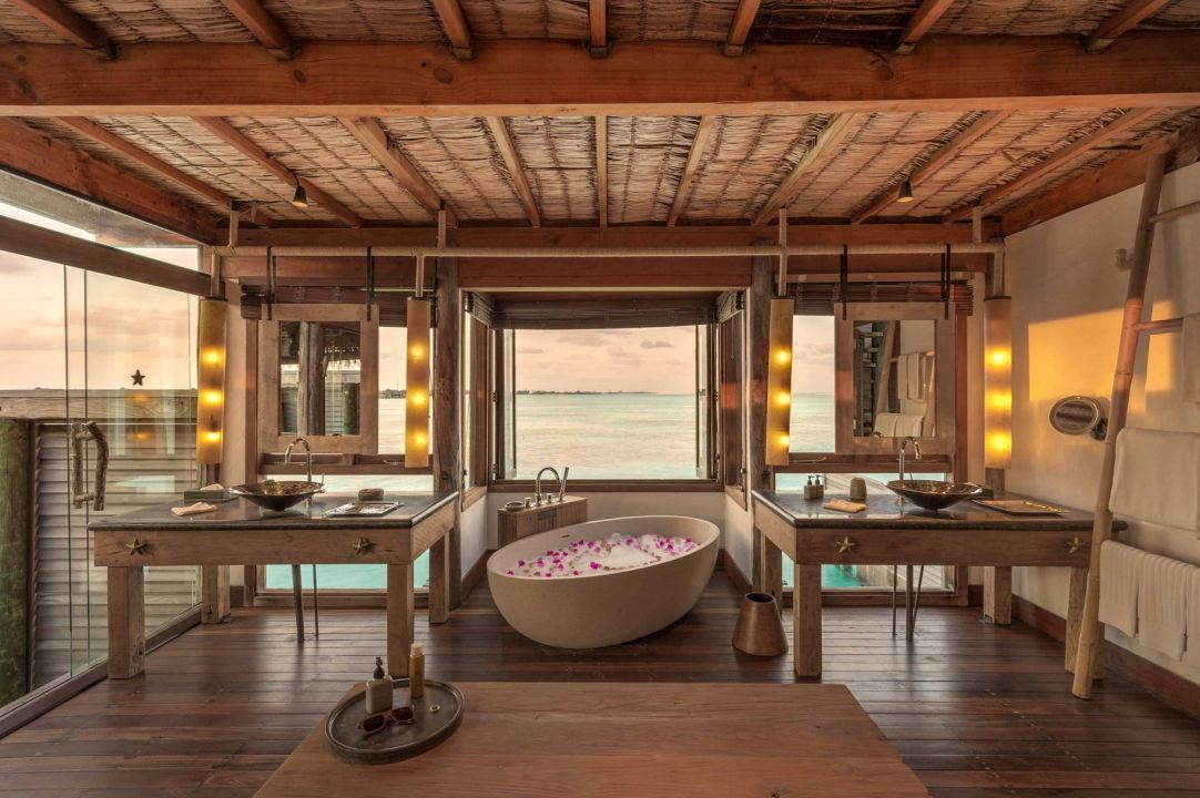 Gili Lagoon Villa Bathroom Gili Lankanfushi