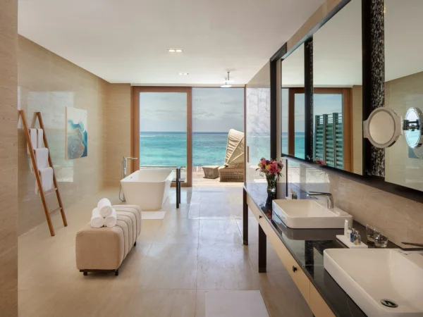 Presidential Overwater Villa 3 Bedrooms - Pool