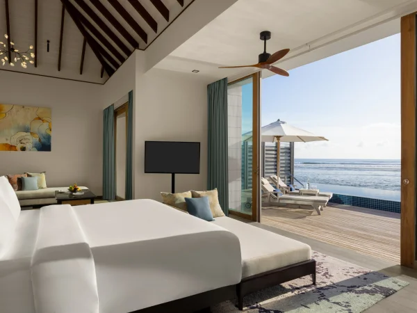 Overwater Villa - Pool & Sunset View