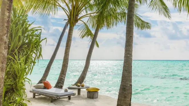 Discover the Beauty of COMO's Largest Private Island Resort in the Maldives