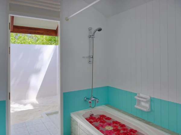 Lagoon Beach Villa - Villa Part Maldives