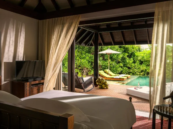 Sunset Beach Pool Villa - Anantara Kihavah Maldives