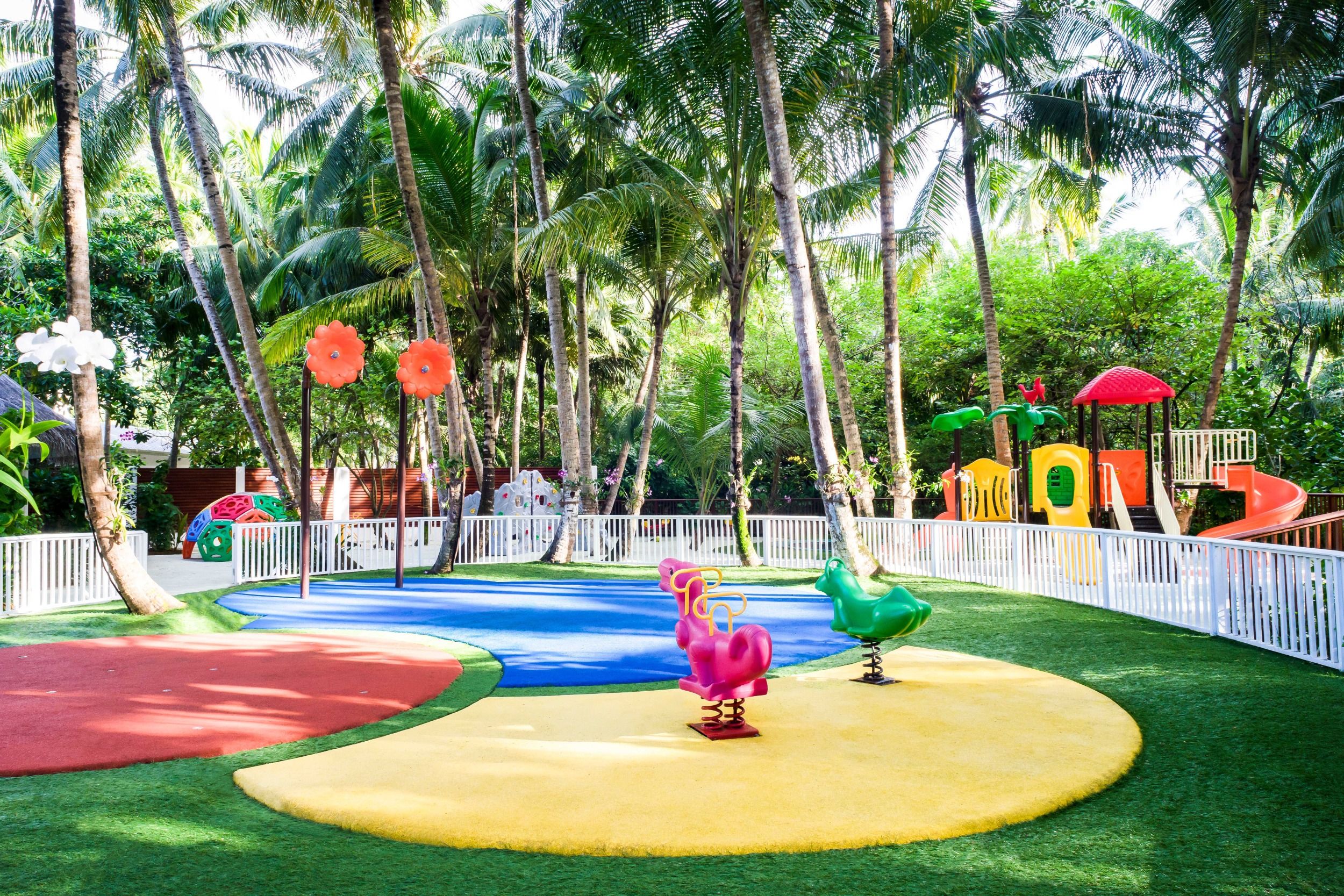 Kids Club Explore Playground 