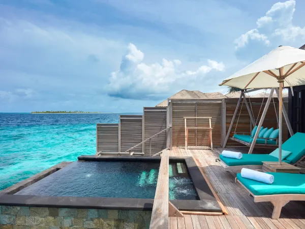 Sunrise Water Villa with Infinity Pool - JA Manafaru Maldives