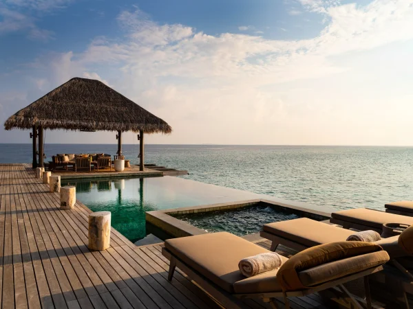 The Vakkaru Over Water Residence - pool - Vakkaru Maldives