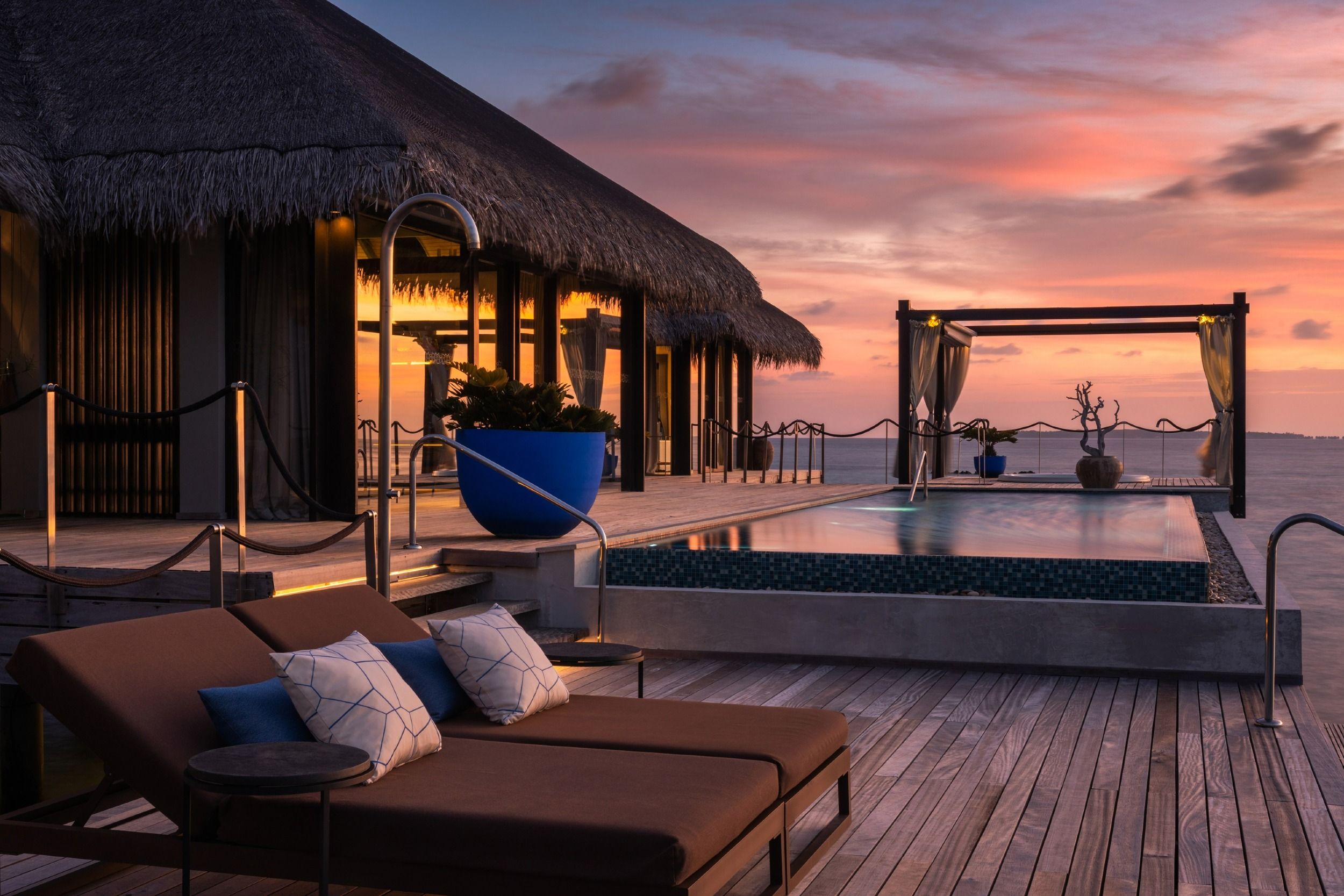 Ocean Pool House - pool+cabana+sunlounges - Velaa Private Island Maldives