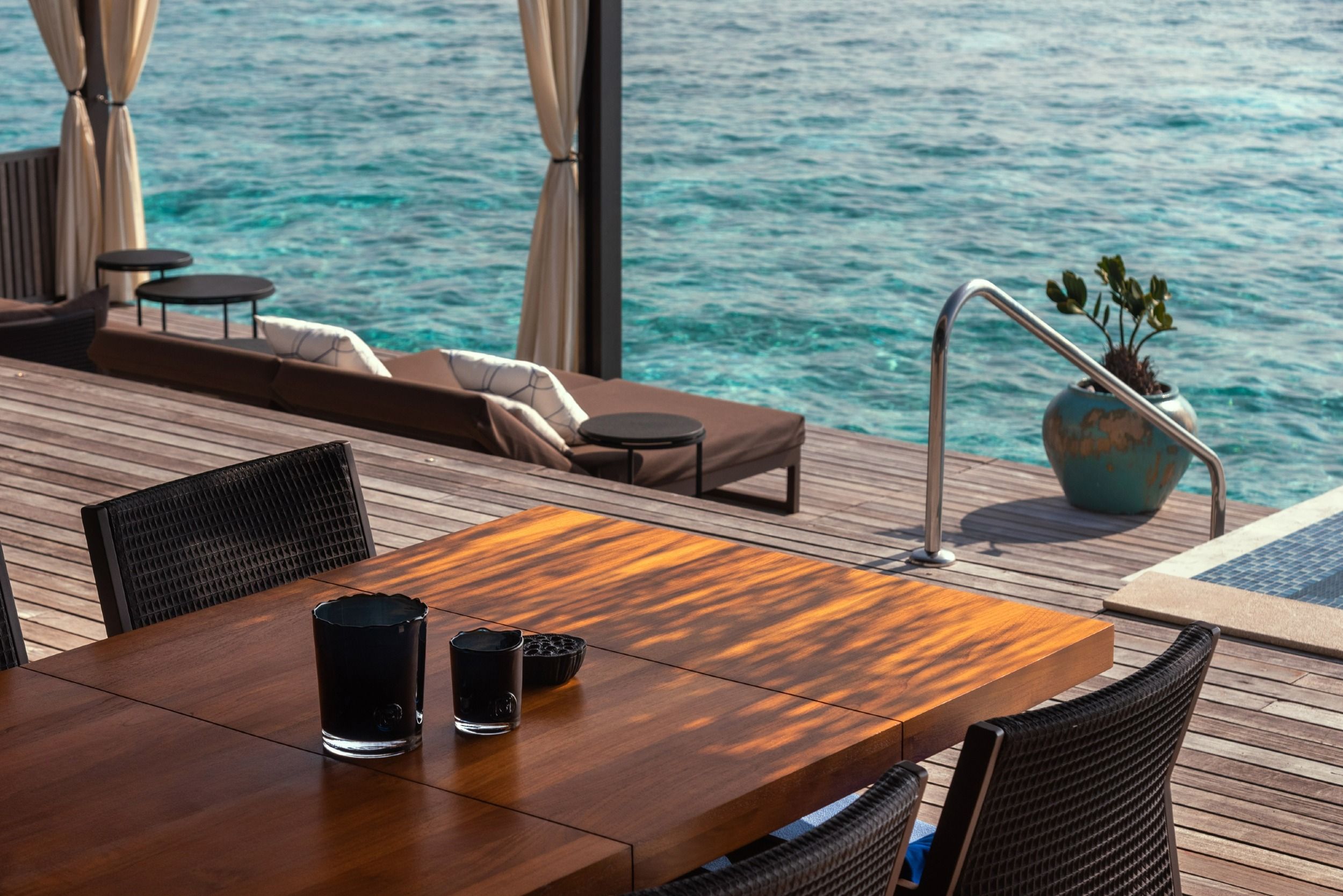 Sunset Deluxe Water Pool Villa dine table
