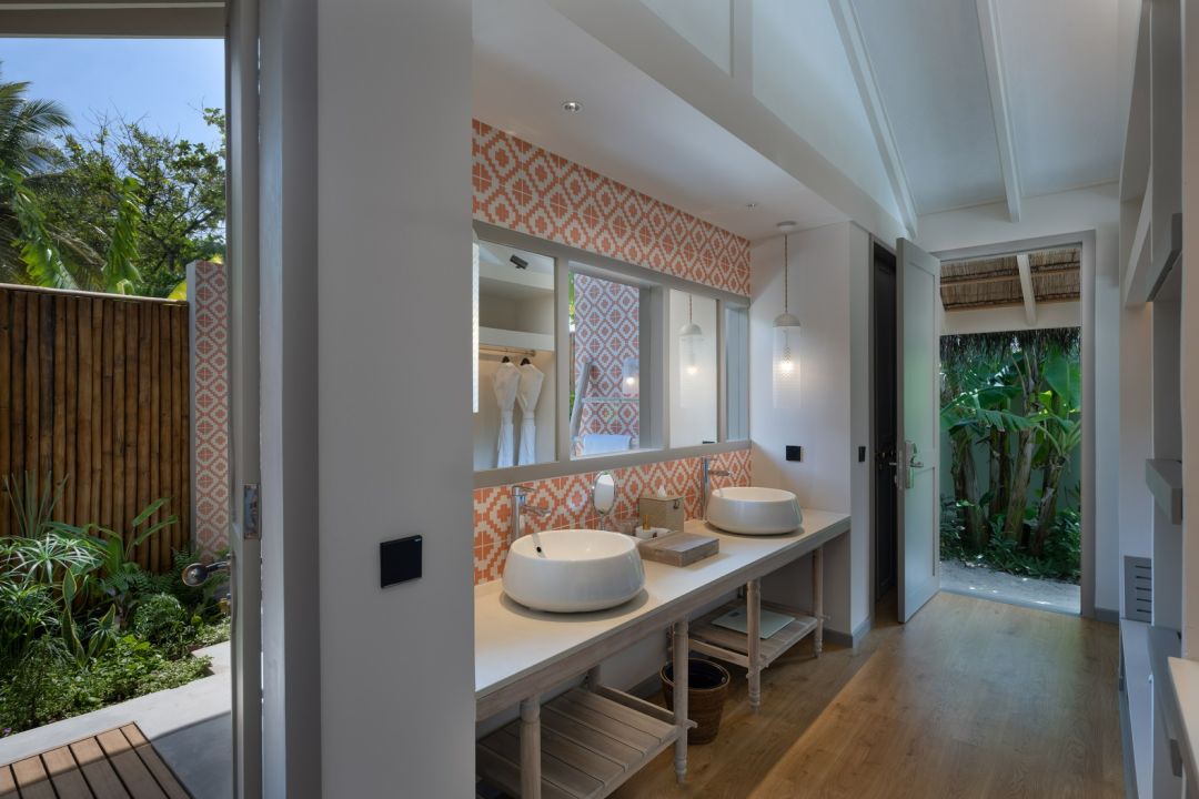 Beach Pool Villa - Bathroom - Cora Cora Resort Maldives