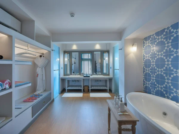 Duplex Lagoon Pool Villa - Bathroom - Cora Cora Resort Maldives