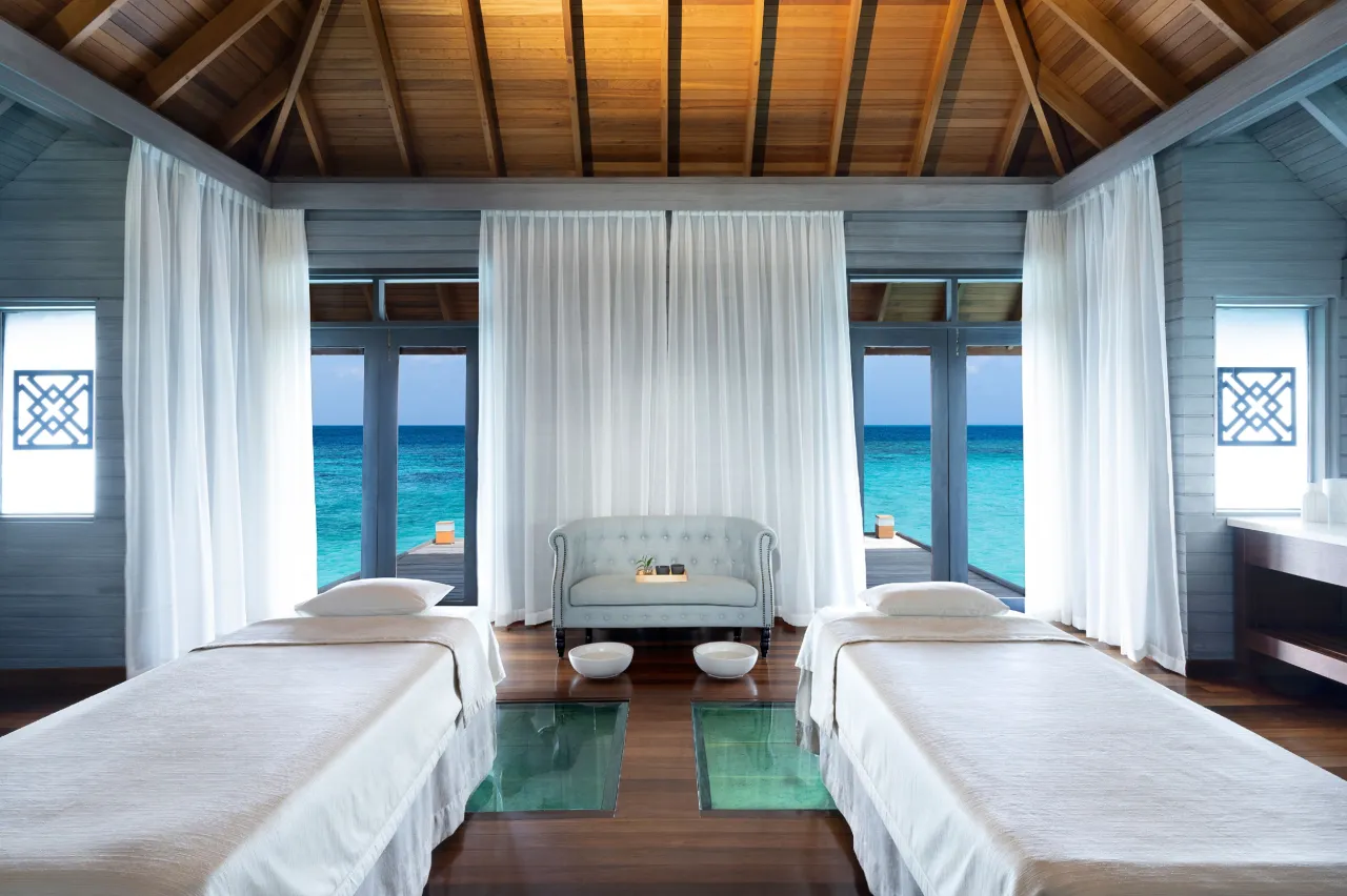 Huvafenfushi Spa Overwater Treatments 