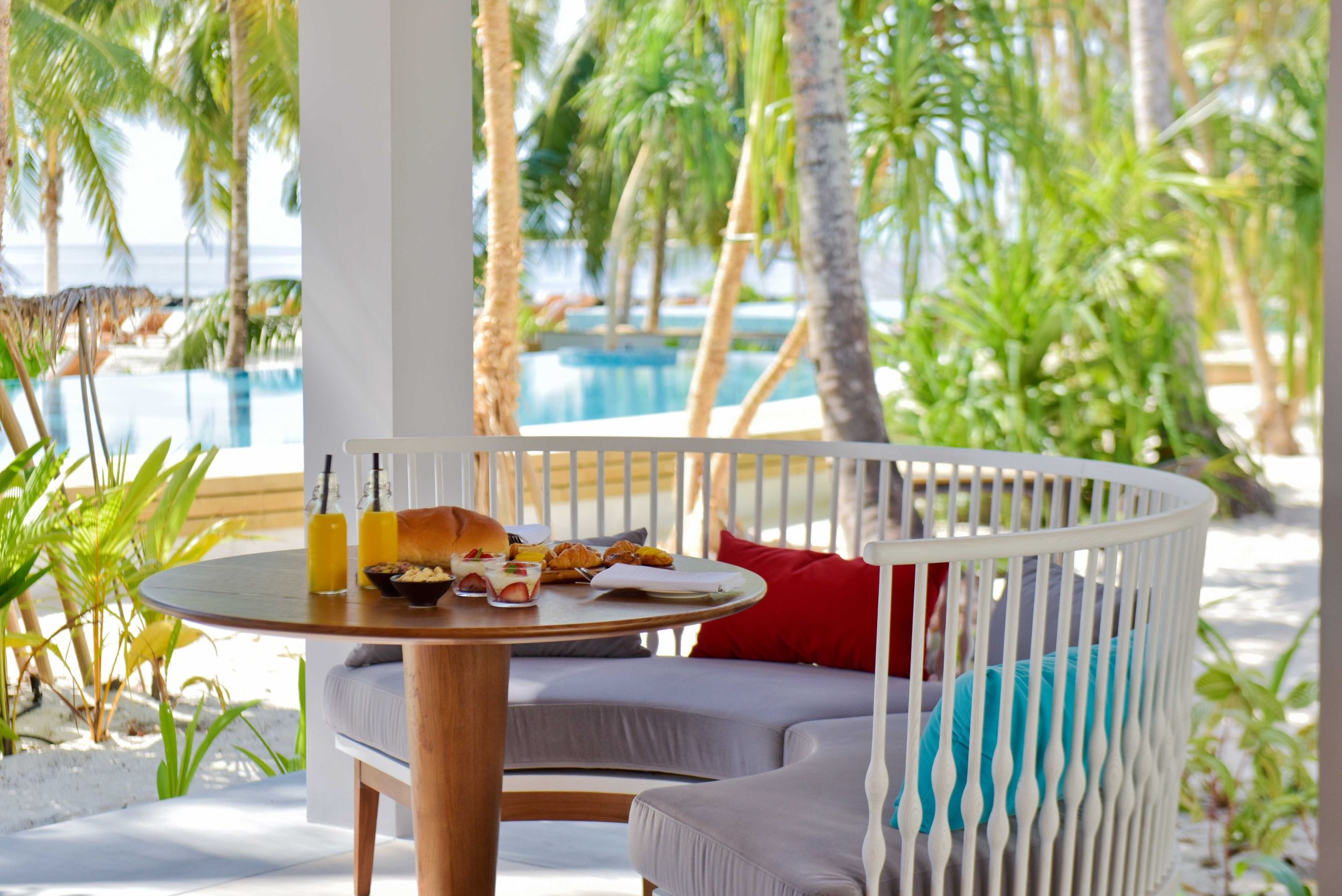 Dhigali Maldives Outdoor Dining 