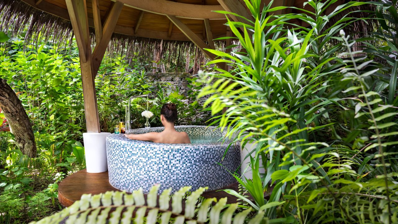 Spa_Drift_Garden_Jacuzzi_Niyama_Private_Islands_Maldives (3).jpg
