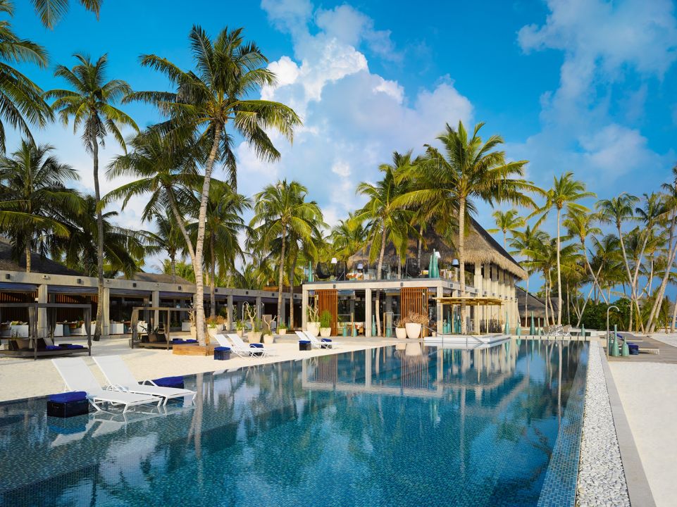 Velaa Private Island Athiri Restaurant & Avi Bar
