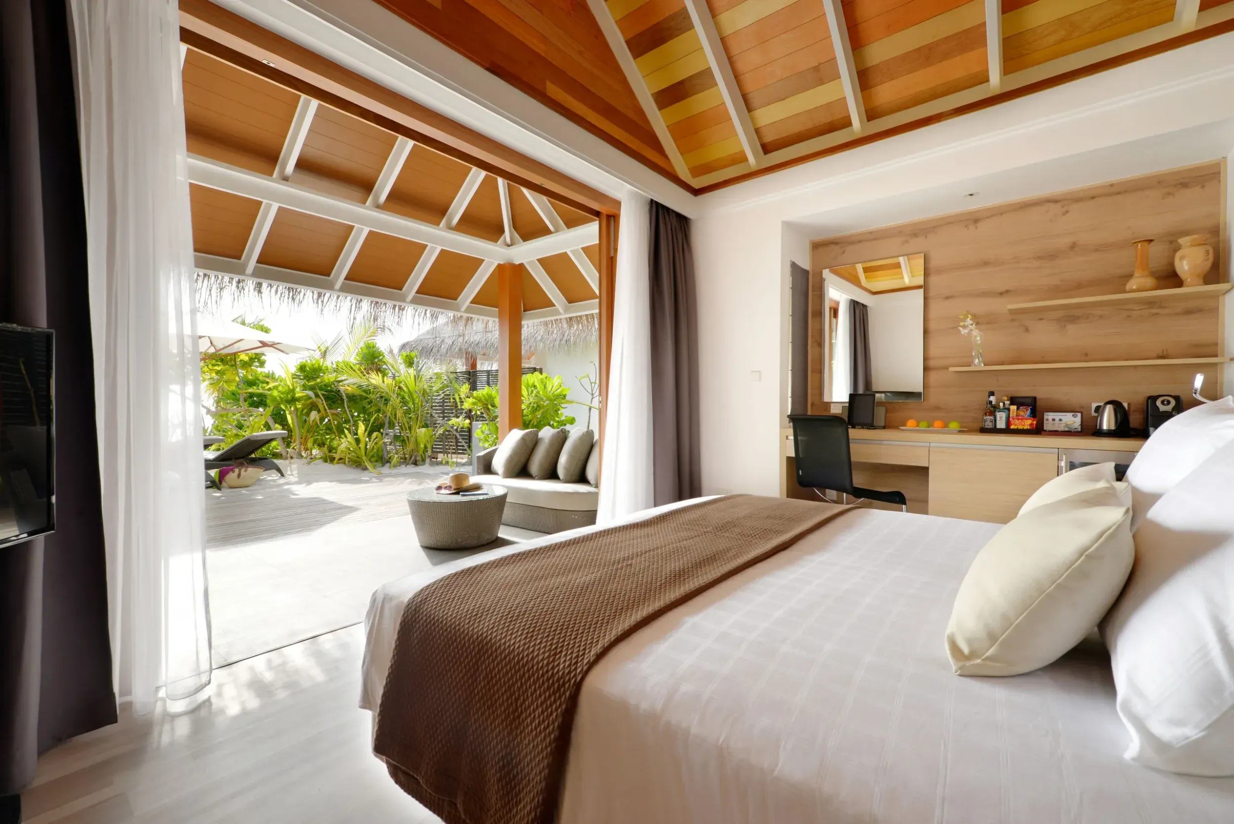 Beach Villa - Bedroom - Kandolhu Maldives 