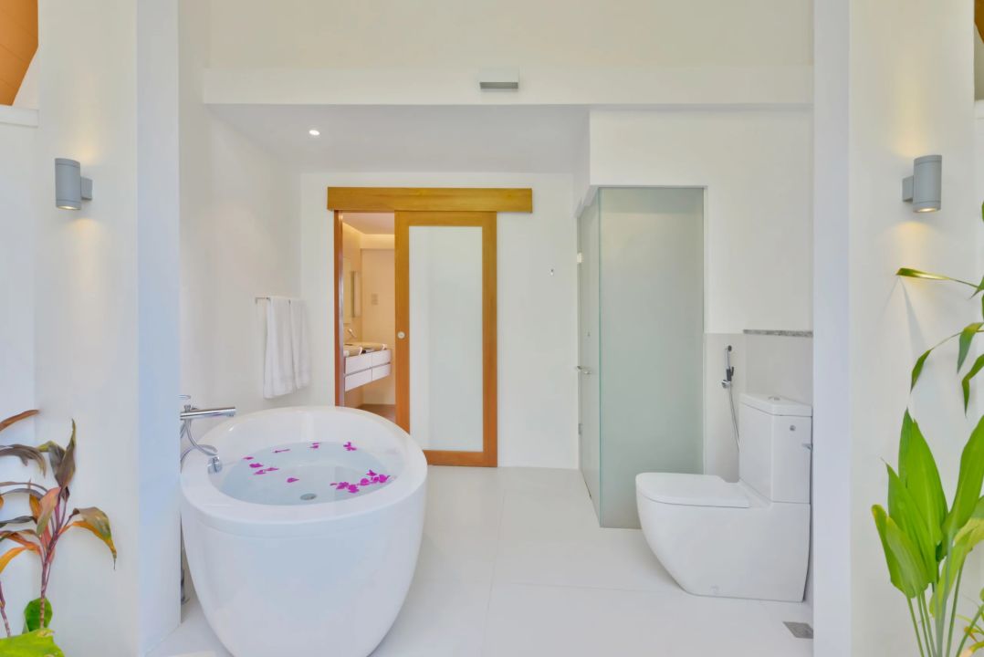 Duplex Pool Villa - bathroom - Kandolhu Maldives