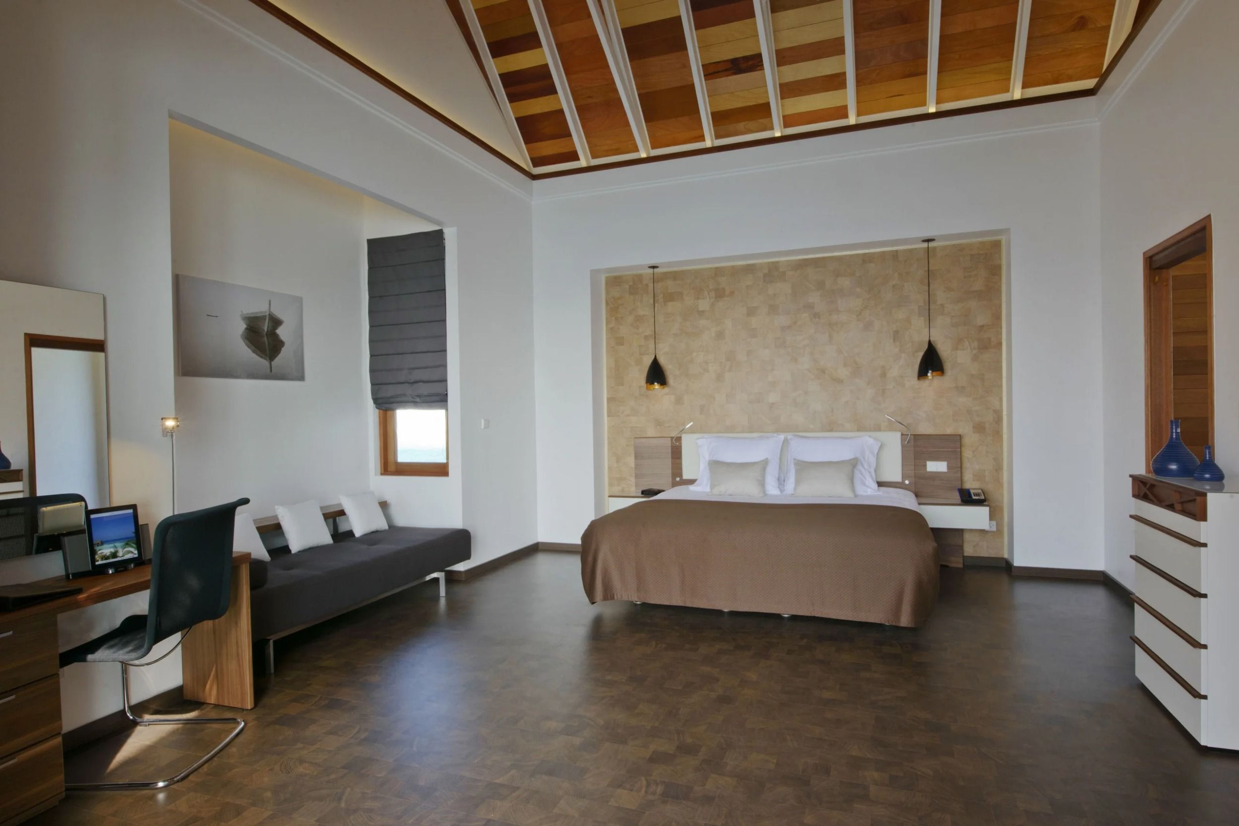 Ocean Pool Villa - Bedroom - Kandolhu Maldives
