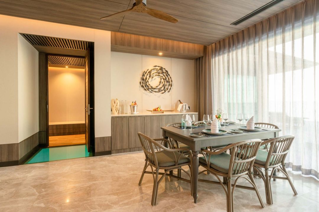 Madifushi Private Island Maldives - Grand Madifushi Aqua Pool Villa - dining area