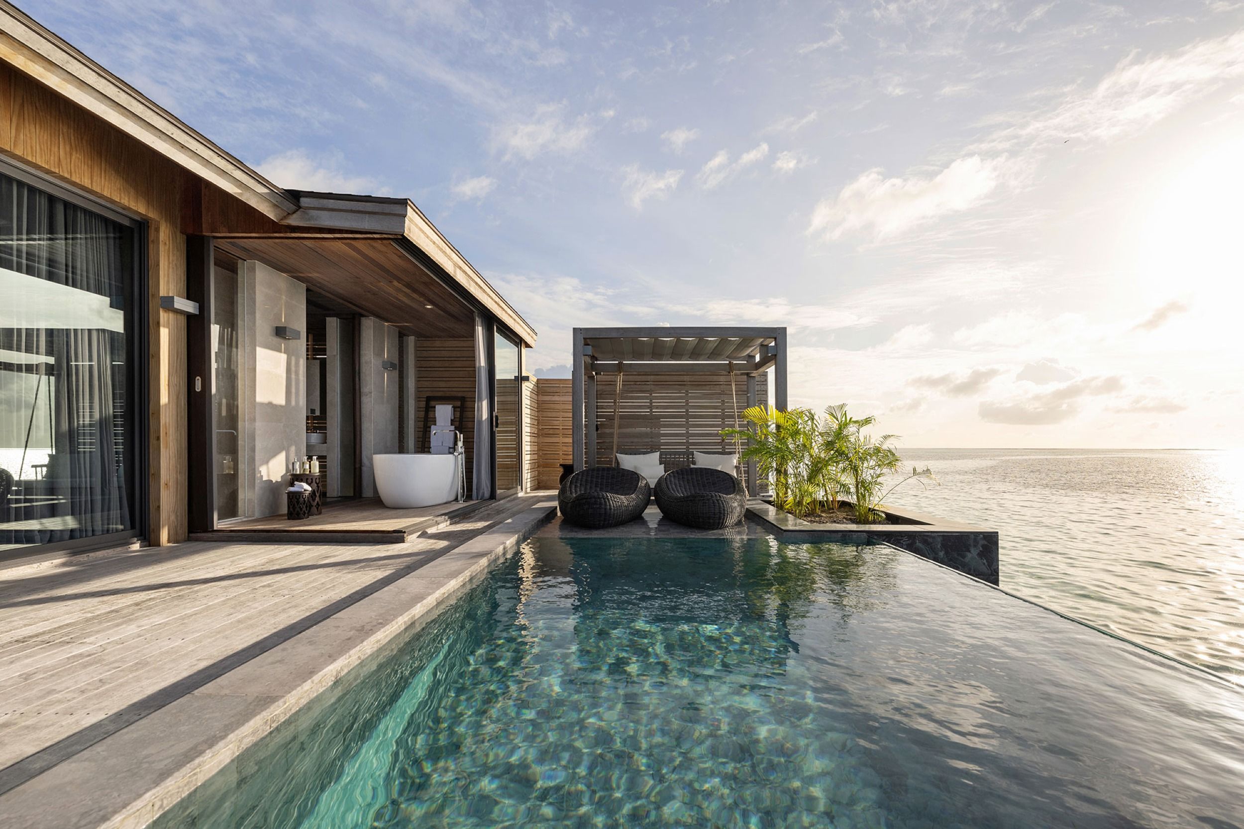 Madifushi Private Island Maldives - Aqua Pool Villa Sunset View - Pool View