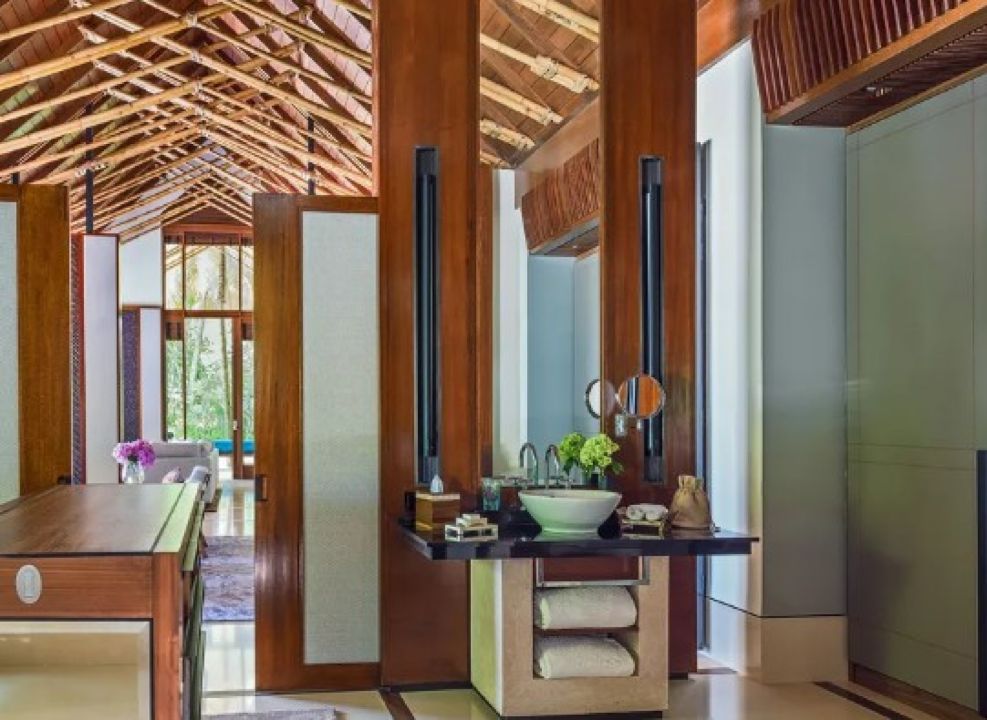 One&Only Reethi Rah Grand Beach Villa with Pool