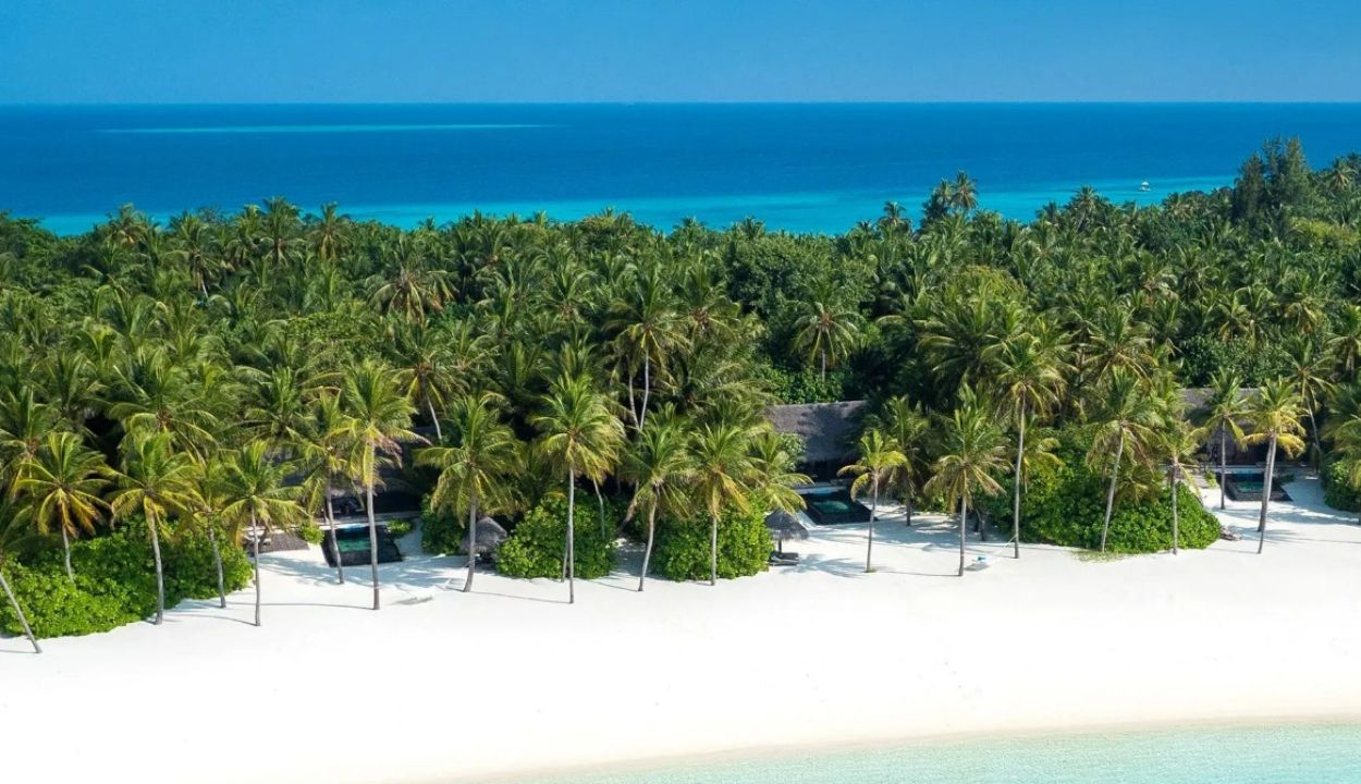 One&Only Reethi Rah Grand Beach Villa with Pool