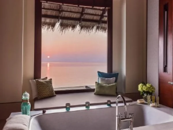 One&Only Reethi Rah Water Villa with Pool