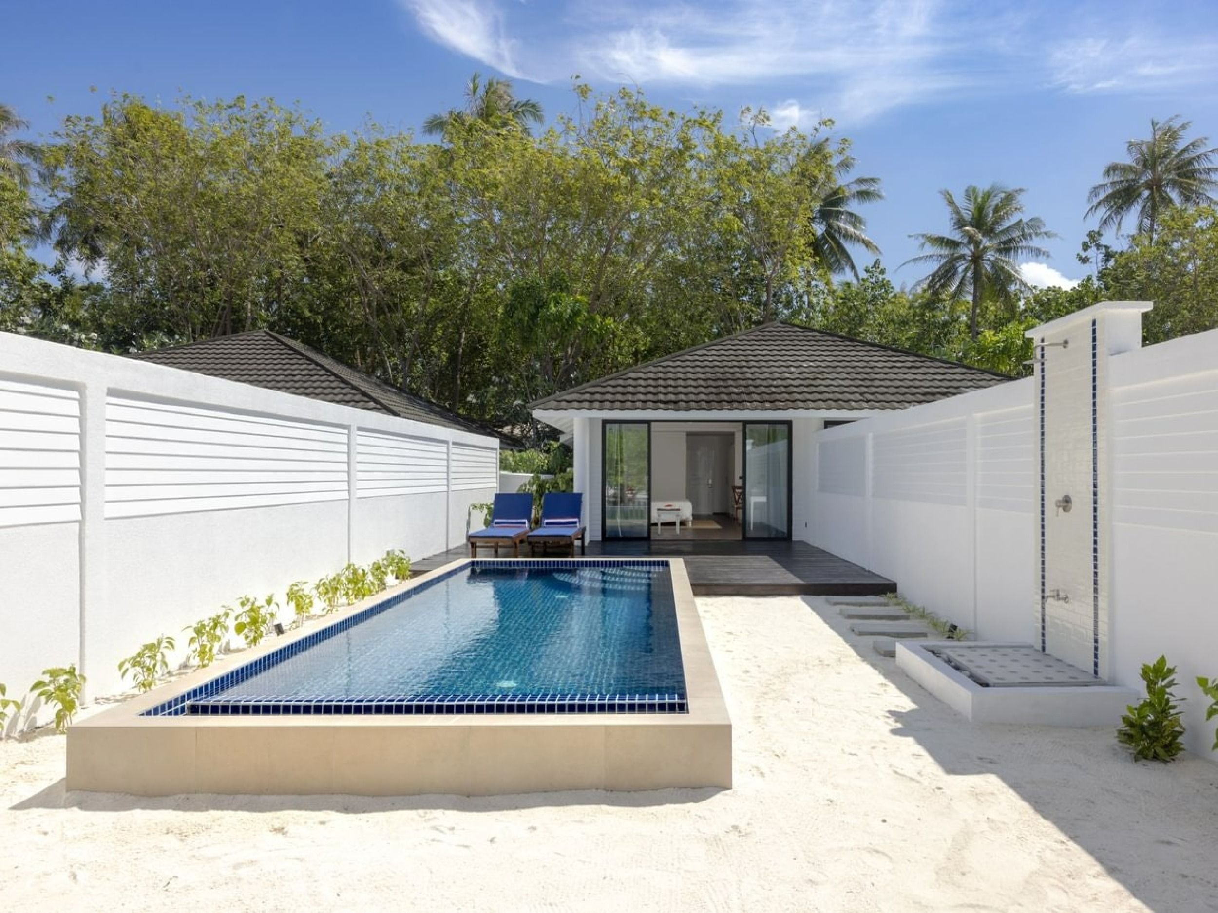 Sunset Deluxe Beach Pool Villa Pool Area