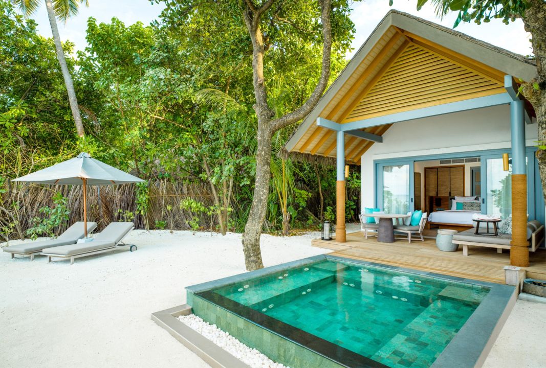 Four Bedroom Beach Pool Residence - Vakkaru Maldives