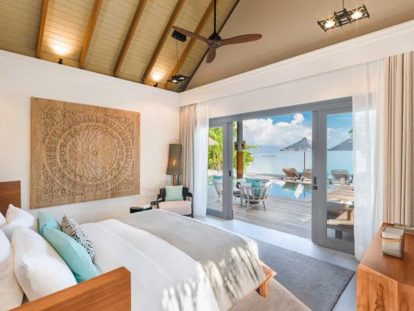 Four-Bedroom-Beach Pool-Residence Master Bedroom
