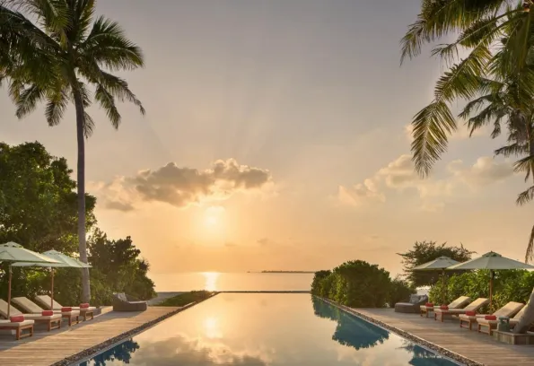 Siyam World Adults Only Infinity Pool Bar - Mint