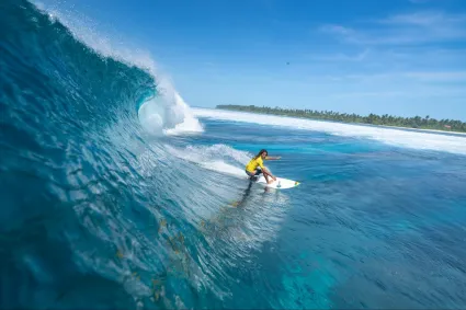 Ayada Maldives - Surfing at Blue Bowls