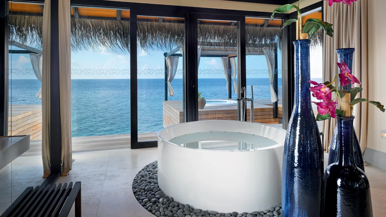 Ocean Pool House Bathroom