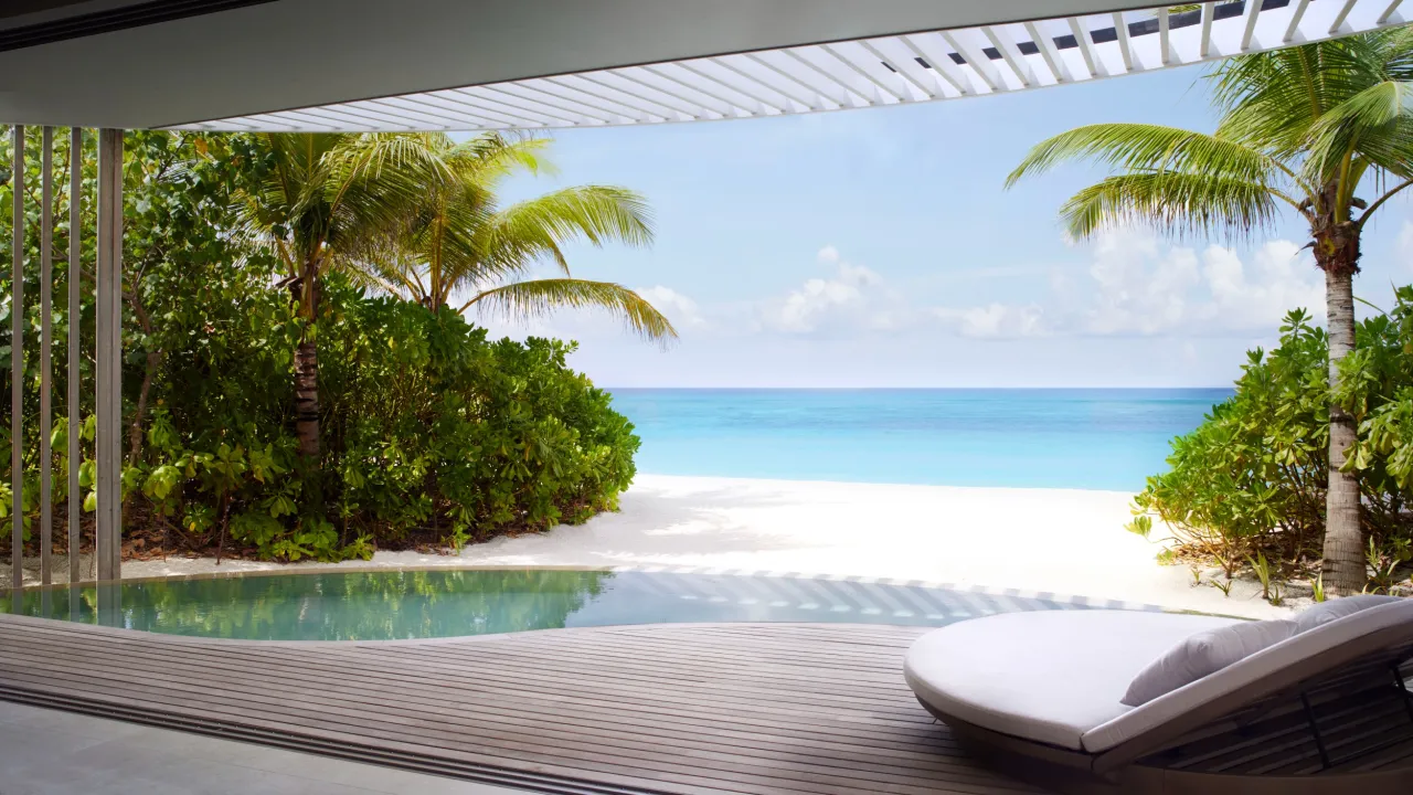  Ritz-Carlton Maldives  Beach Pool  Villa
