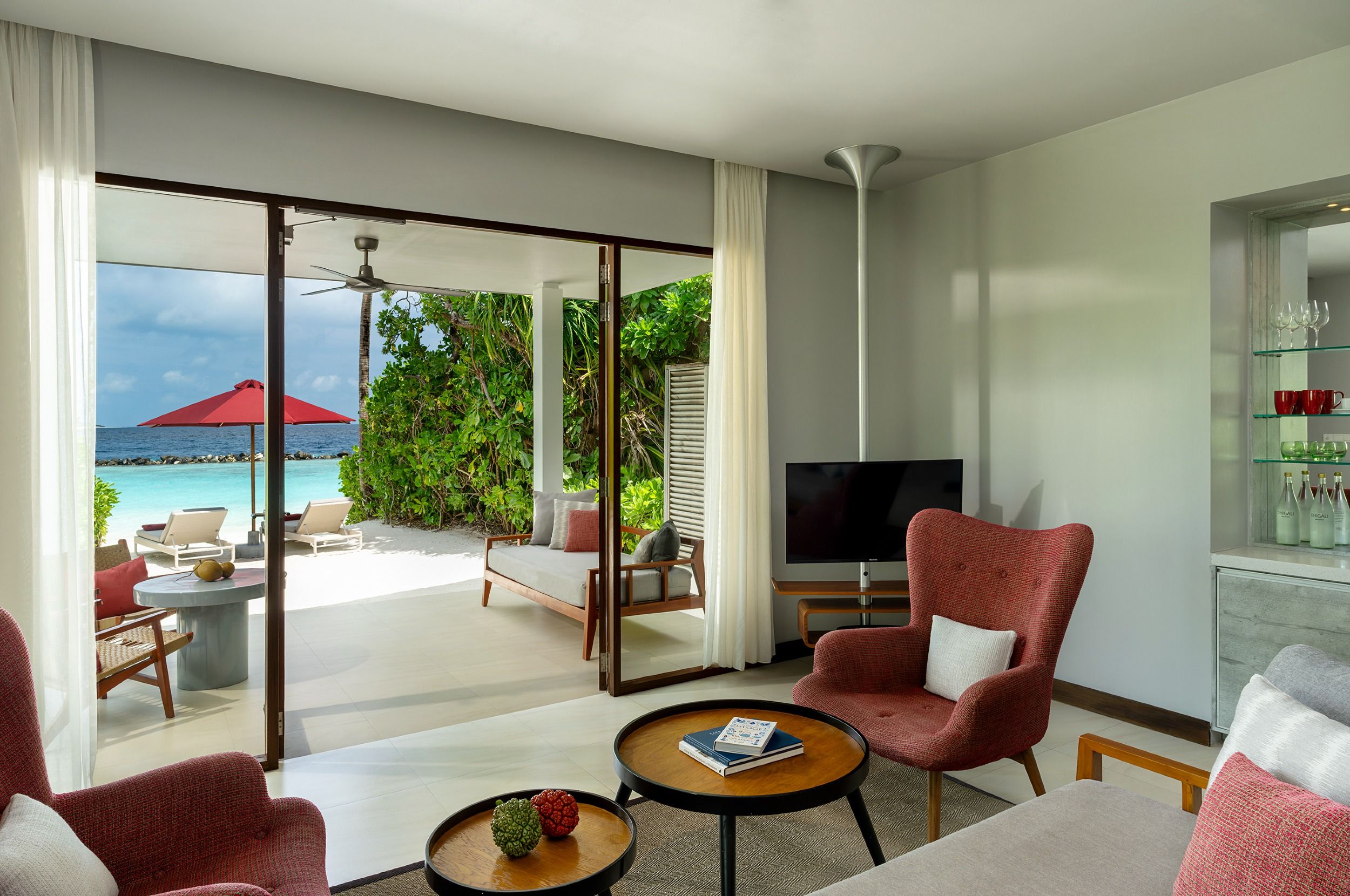 Beach Suite Garden Pool Lounge View