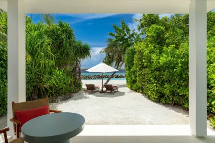 Beach Bungalow Deck to the Beach