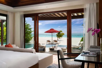 One-bedroom beach pool pavilion with beach view