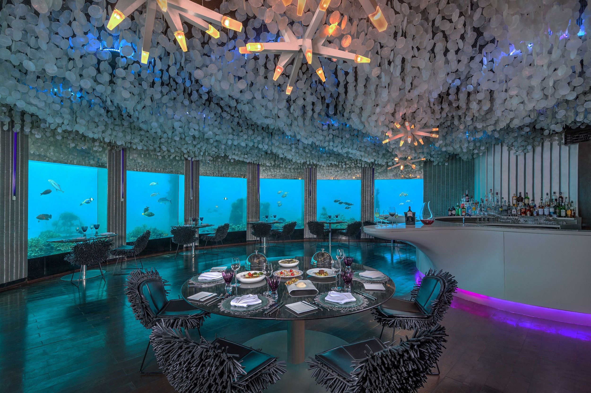 Restaurant Subsix Wide