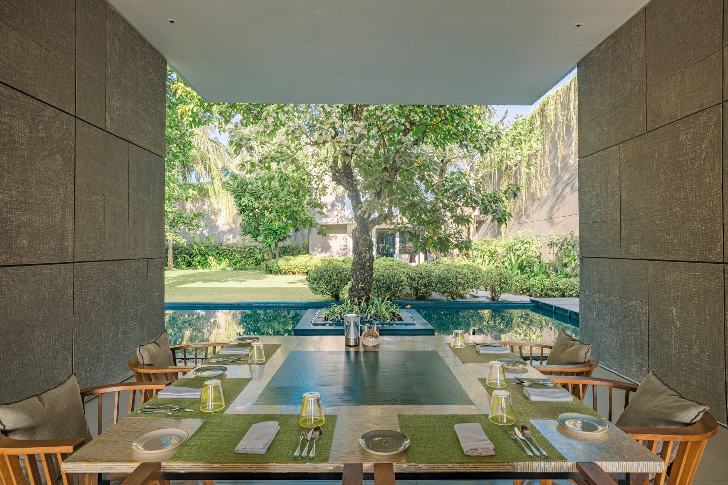 Cheval Blanc Randheli - White restaurant 