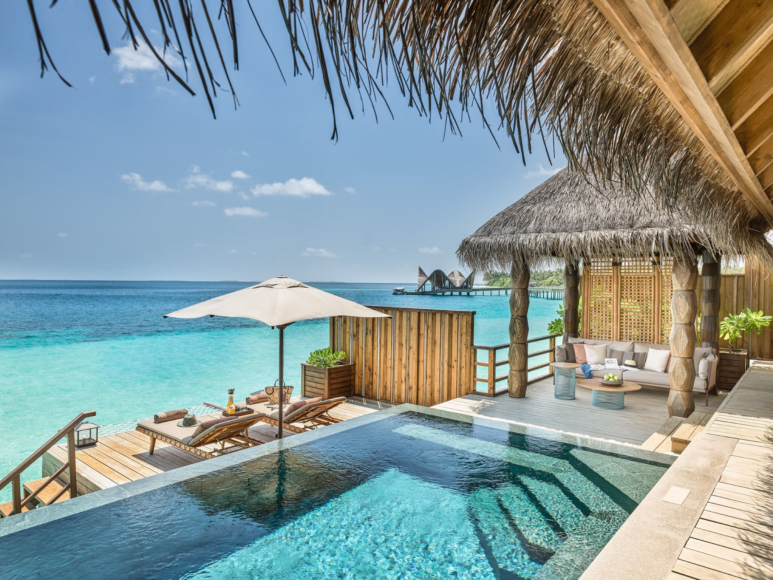 Luxury waterfront accommodation with private swimming pool and direct ocean views