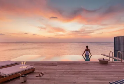 Amilla Maldives - Sunset Water Pool Villa