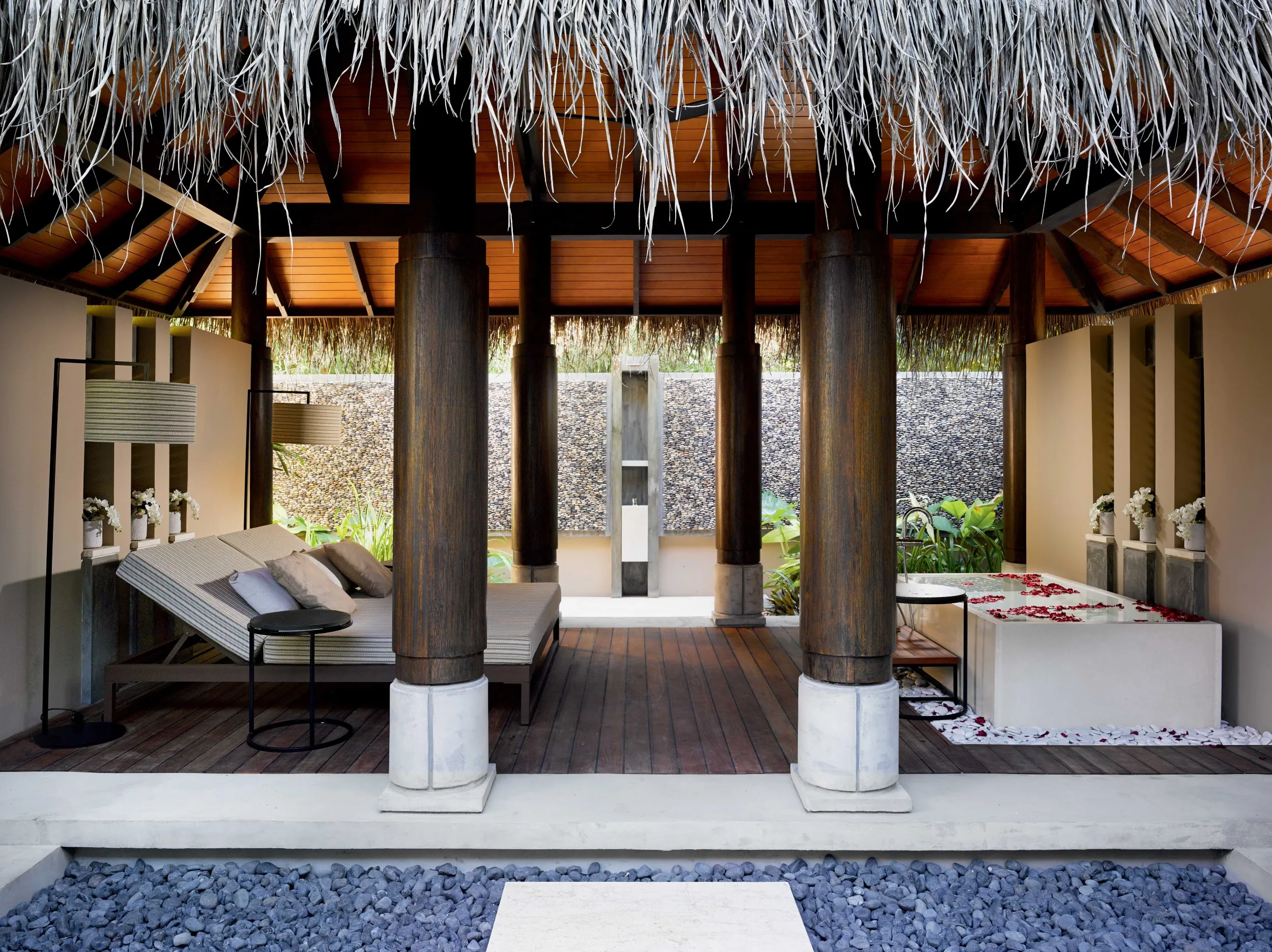 Beach Pool Villa Outdoor Bathroom